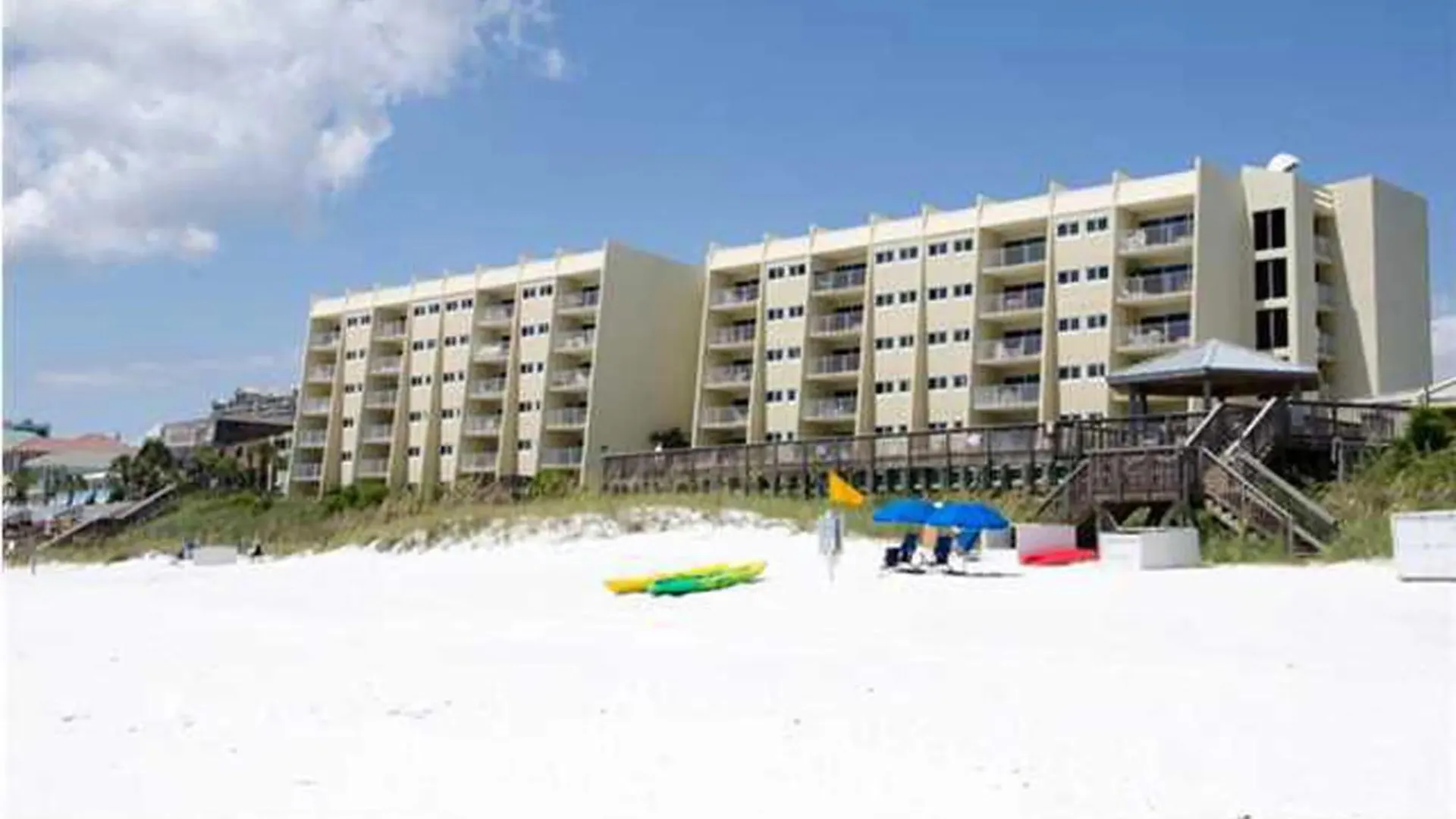 Apartment Beach House 201C- By Holiday Isle Properties Destin