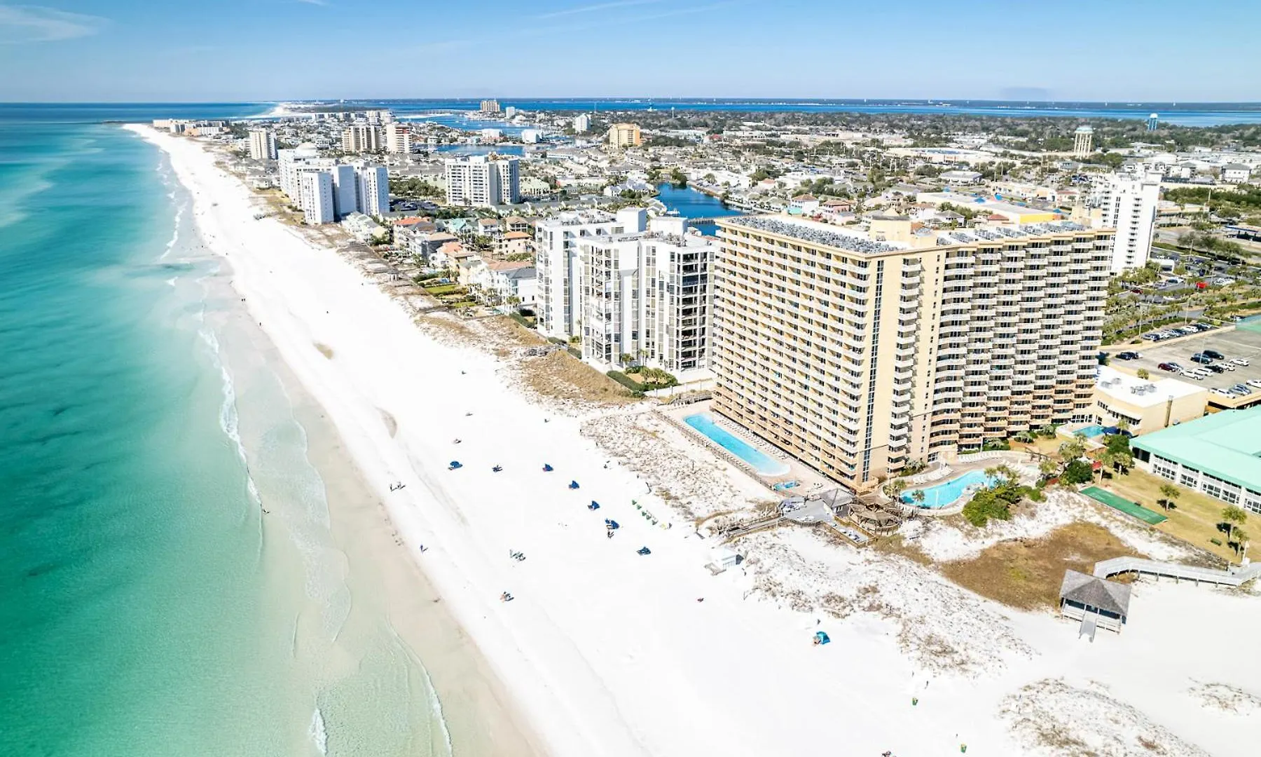 Apartment Beach House 201C- By Holiday Isle Properties Destin