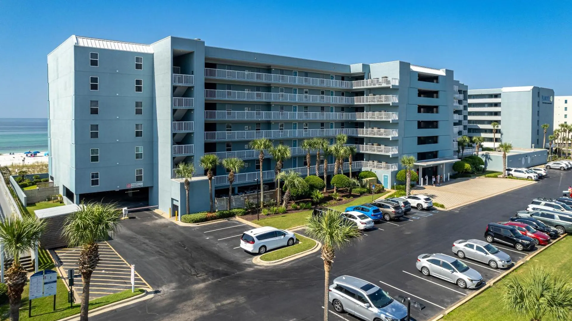 Beach House 201C- By Holiday Isle Properties Destin