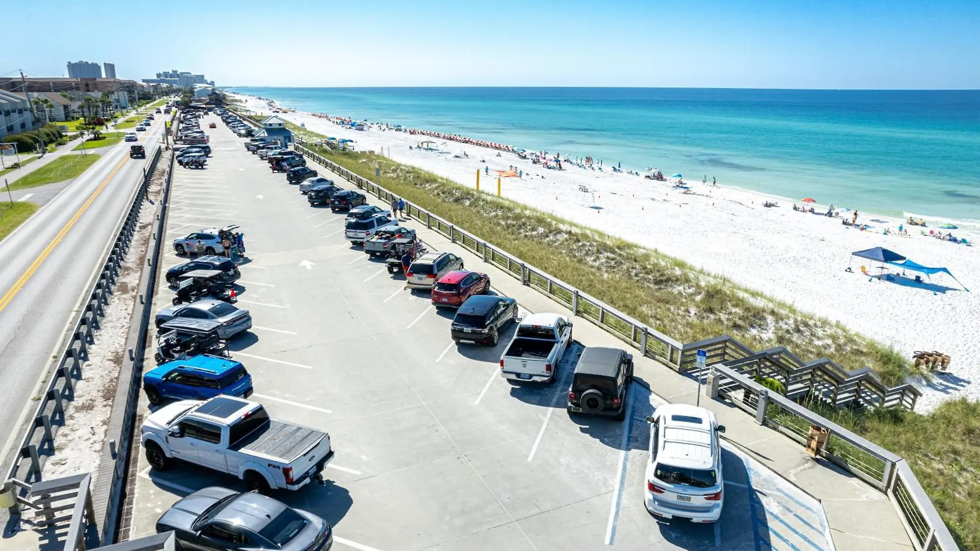 Beach House 201C- By Holiday Isle Properties Destin Apartment