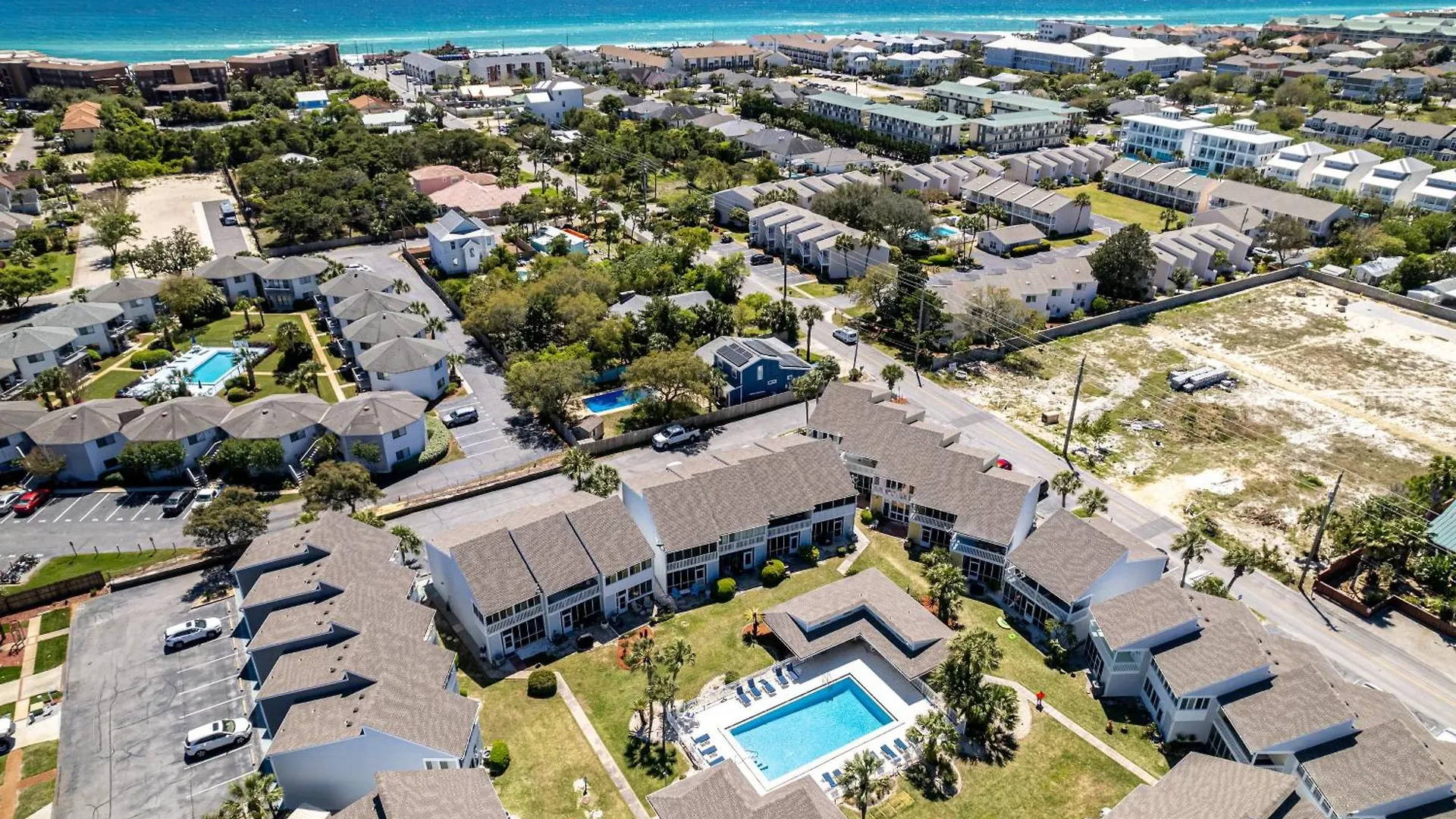 Beach House 201C- By Holiday Isle Properties Destin 0*,  United States
