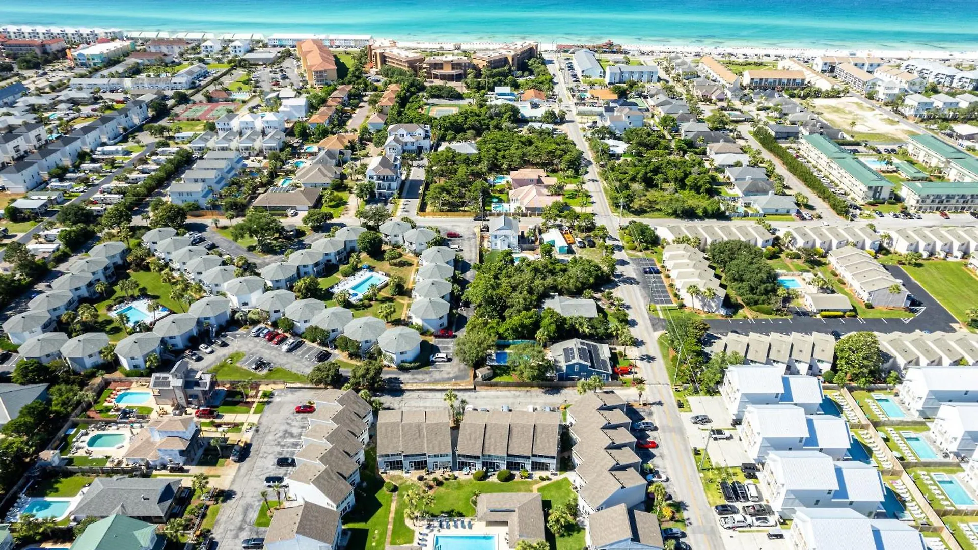 Beach House 201C- By Holiday Isle Properties Destin Apartment